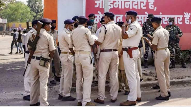 दीपका पुलिस का ताबड़तोड़ एक्शन रेलवे लाइन के पास हुड़दंग मचाने वाले युवक गिरफ्तार….