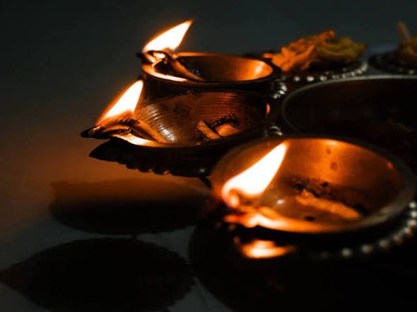 घर में दीया कहां-कहां नहीं जलाना चाहिए…