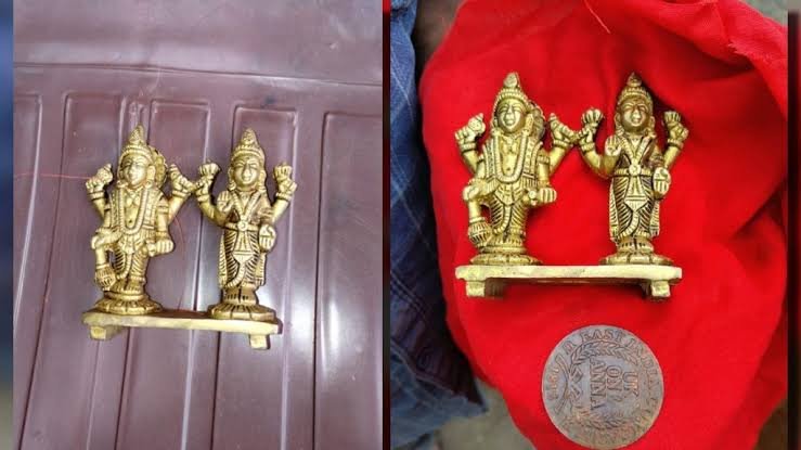 मकान की नींव खुदाई में निकलीं प्राचीन मूर्तियां और ब्रिटिशकालीन सिक्के, इलाके में मची सनसनी पुरातत्व विभाग करेगा जांच…