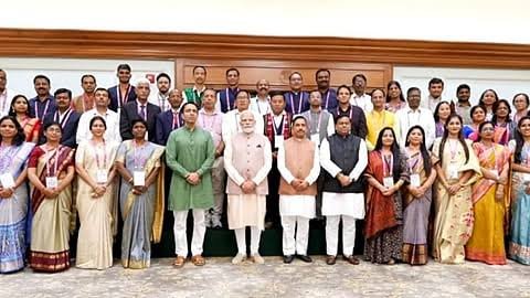 Teacher’s Day पर PM मोदी की शिक्षकों संग खास बातचीत, पब्लिक स्पीकिंग से लेकर बच्चों के टैलेंट तक पर हुई ये चर्चा…