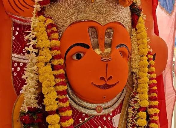खड़े हनुमान को न हटाने पर अड़े श्रद्धालु, इस नाम पर SDM को सौंपा ज्ञापन, प्रदर्शन में उमड़ी भीड़…