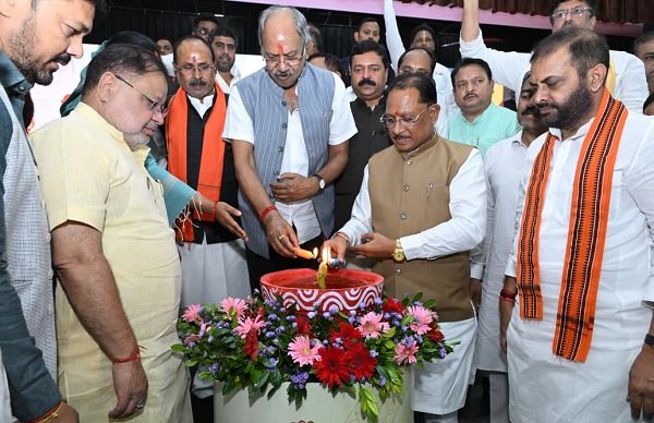 प्रधानमंत्री श्री नरेंद्र मोदी के जनसेवा के 25 वर्ष देश के विकास और परिवर्तन की प्रेरक यात्रा : मुख्यमंत्री साय…
