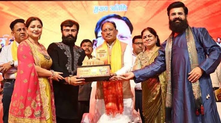 गरबा महोत्सव हमारी समृद्ध सांस्कृतिक परंपरा और मातृशक्ति के सम्मान का प्रतीक: मुख्यमंत्री साय…
