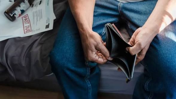 आर्थिक परेशानी से लेकर घर की नकारात्मकता तक, करें ये आसान उपाय…