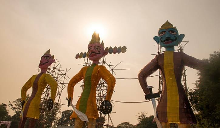 भारत के इस गांव में दशहरे पर नहीं जलता रावण, 350 साल से होती है दशानन की पूजा…