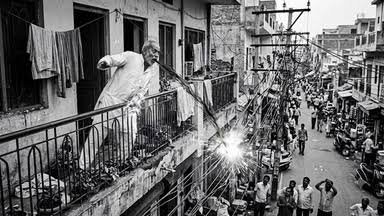 गुटखा थूकने के दौरान बुजुर्ग की मौत, हाइटेंशन बिजली लाइन बनी हादसे की वजह, पढ़िए पूरी खबर…
