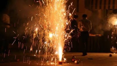 दिवाली पर पटाखे फोड़ने के लिए प्रशासन ने समय सीमा की निर्धारित, जारी किए दिशा निर्देश…