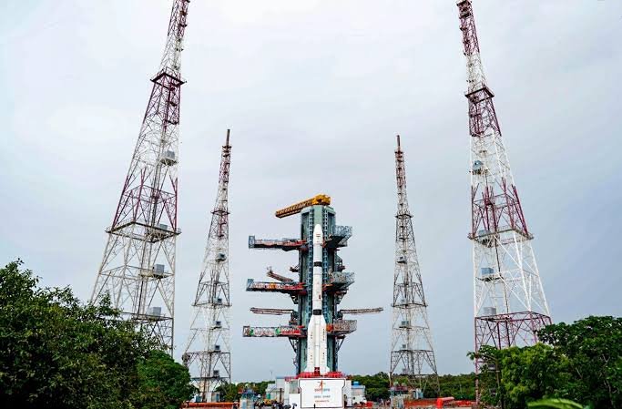 ISRO की नई उपलब्धि GSLV-F18 ने NVS-03 सैटेलाइट को सफलतापूर्वक अंतरिक्ष में पहुंचाया, मजबूत होगी भारत की स्वदेशी NavIC प्रणाली…