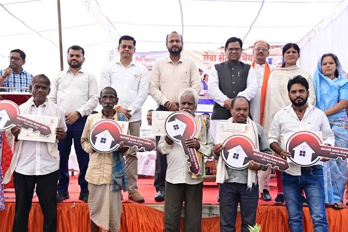 सेवा सेतु अभियान:‘सरकार आपके द्वार’ शिविरों में ग्रामीणों को मिला योजनाओं का लाभ…