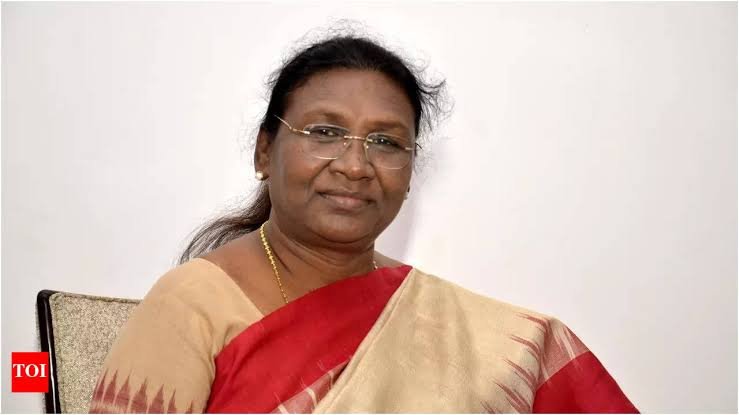 युवा बड़े सपने देखें, अपनी सफलता को समाज और राष्ट्र की सेवा से जोड़ें राष्ट्रपति श्रीमती द्रौपदी मुर्मु…
