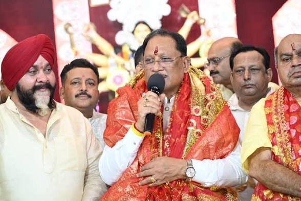 मुख्यमंत्री साय ने इस मंदिर में पूजा-अर्चना कर प्रदेश की खुशहाली एवं सुख-समृद्धि की कामना की…