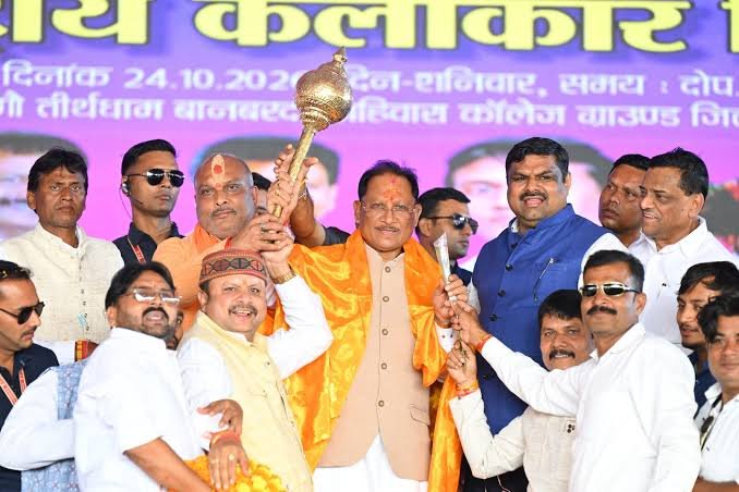 अंतर्राष्ट्रीय कलाकार दिवस पर बानबरद में आयोजित इस महासम्मेलन में शामिल हुए सीएम साय…